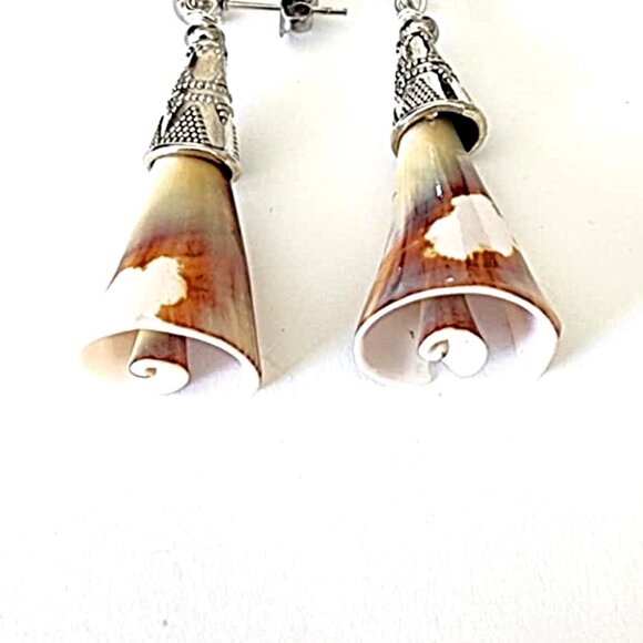 Beachy boho shell earrings - Picture 3 of 6